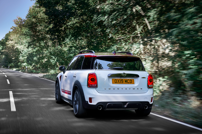 Illustration for article titled New 306 HP Mini Clubman and Countryman John Cooper Works Aim For Hot Hatch Greatness